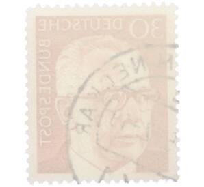 Почтовая марка 30 пфеннигов 1971 года Западная Германия (ФРГ) «Президент Густав Хайнеман» — Фото №2