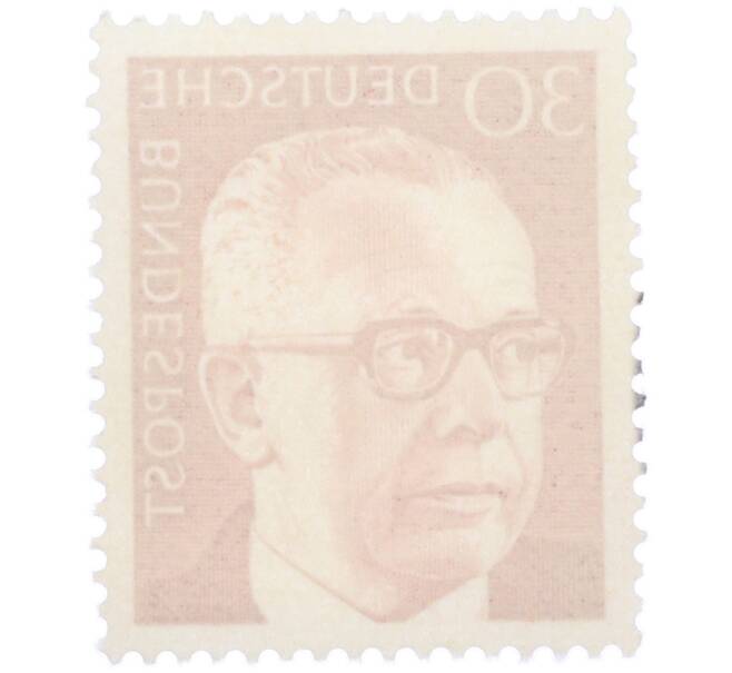 Почтовая марка 30 пфеннигов 1971 года Западная Германия (ФРГ) «Президент Густав Хайнеман» (Артикул: T11-38327) — Фото №2