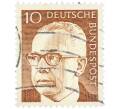 Почтовая марка 10 пфеннигов 1971 года Западная Германия (ФРГ) «Президент Густав Хайнеман» (Артикул: T11-38622) — Фото №1
