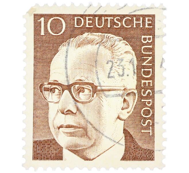 Почтовая марка 10 пфеннигов 1971 года Западная Германия (ФРГ) «Президент Густав Хайнеман» (Артикул: T11-39064) — Фото №1