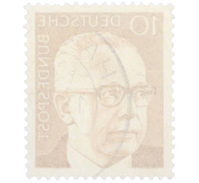 Почтовая марка 10 пфеннигов 1971 года Западная Германия (ФРГ) «Президент Густав Хайнеман» (Артикул: T11-39069) — Фото №2