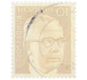 Почтовая марка 10 пфеннигов 1971 года Западная Германия (ФРГ) «Президент Густав Хайнеман» — Фото №2