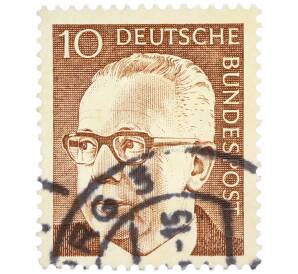 Почтовая марка 10 пфеннигов 1971 года Западная Германия (ФРГ) «Президент Густав Хайнеман» — Фото №1