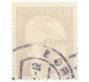 Почтовая марка 10 пфеннигов 1971 года Западная Германия (ФРГ) «Президент Густав Хайнеман» — Фото №2