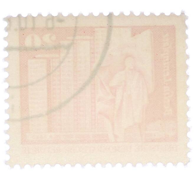 Почтовая марка 20 пфеннигов 1973 года Восточная Германия (ГДР) «Площадь Ленина в Берлине» (Артикул: T11-39088) — Фото №2