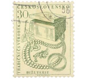 Почтовая марка 30 геллеров 1956 года Чехословакия «Традиционные чехословацкие изделия — Бижутерия» — Фото №1