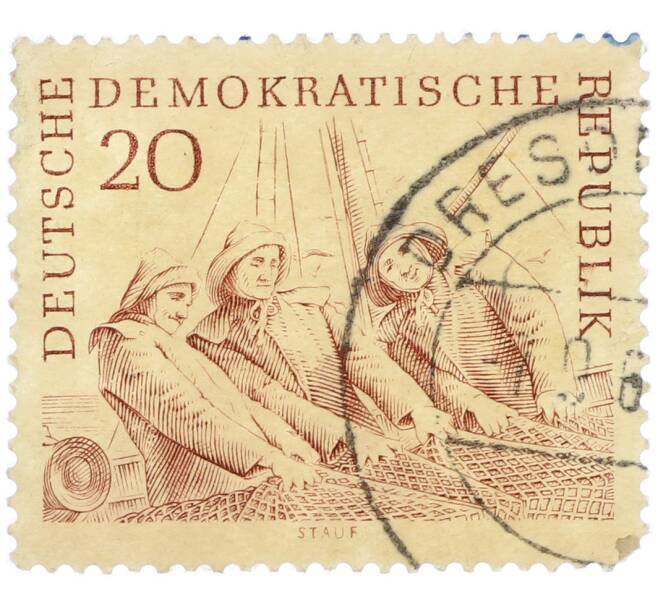 Почтовая марка 20 пфеннигов 1961 года Восточная Германия (ГДР) «Глубоководное рыболовство» (Артикул: P2-1305) — Фото №1