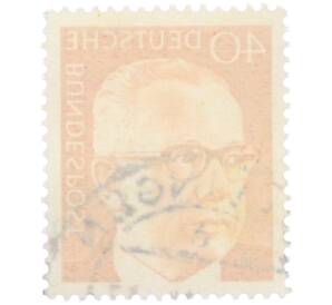 Почтовая марка 40 пфеннигов 1971 года Западная Германия (ФРГ) «Президент Густав Хайнеман» — Фото №2