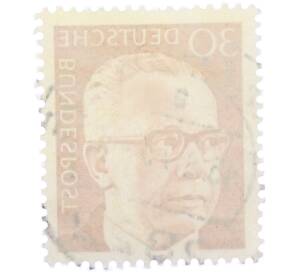 Почтовая марка 30 пфеннигов 1971 года Западная Германия (ФРГ) «Президент Густав Хайнеман» — Фото №2