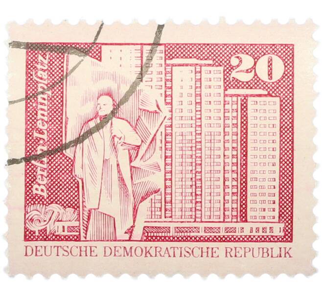 Почтовая марка 20 пфеннигов 1973 года Восточная Германия (ГДР) «Архитектура ГДР III — Площадь Ленина в Берлине» (Артикул: T11-40983) — Фото №1