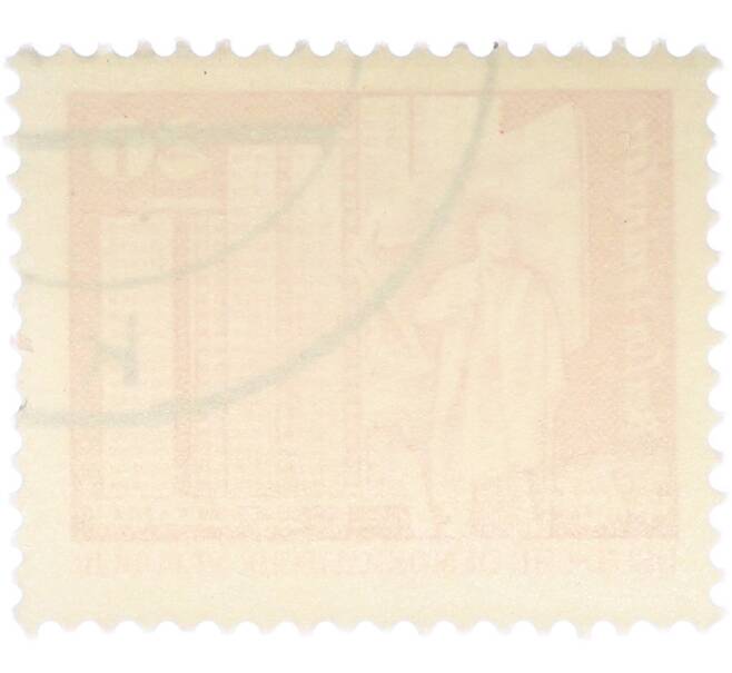 Почтовая марка 20 пфеннигов 1973 года Восточная Германия (ГДР) «Архитектура ГДР III — Площадь Ленина в Берлине» (Артикул: T11-40991) — Фото №2