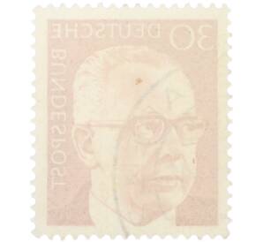 Почтовая марка 30 пфеннигов 1970 года Западная Германия (ФРГ) «Президент Густав Хайнеман» — Фото №2