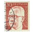 Почтовая марка 30 пфеннигов 1970 года Западная Германия (ФРГ) «Президент Густав Хайнеман» (Артикул: T11-41045) — Фото №1