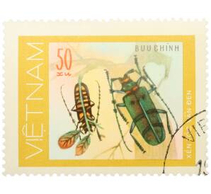 Почтовая марка 50 су 1977 года Вьетнам «Жук-усач» — Фото №1