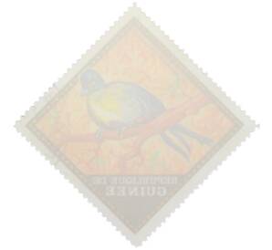 Почтовая марка 5 франков 1976 года Гвинея «Пурпурнохохлый турако» — Фото №2