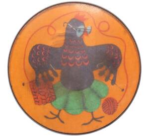 Значок «Герои мультфильмов и сказок — Курица со спицами» — Фото №1