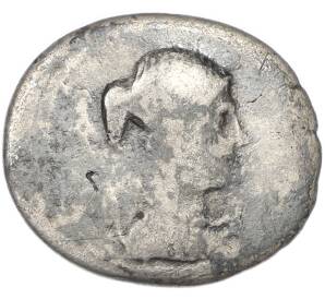 Денарий 46 года до н.э. Римская республика — Тит Каризий (Виктория и квадрига) — Фото №1