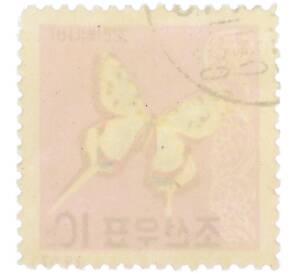 Почтовая марка 10 чон 1962 года Северная Корея «Бабочки — Sericinus montela» — Фото №2