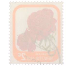 Почтовая марка 2 цента 1975 года Новая Зеландия «Роза Лили Марлен» — Фото №2