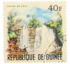 Почтовая марка 40 франков 1967 года Гвинея «Пейзажи — Водопады Кале» — Фото №1