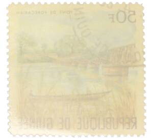 Почтовая марка 50 франков 1967 года Гвинея «Пейзажи — Мост в Форекарии» — Фото №2