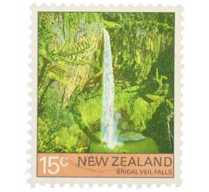 Почтовая марка 15 центов 1976 года Новая Зеландия «Водопад Фата Невесты» — Фото №1