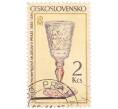 Почтовая марка 2 кроны 1985 года Чехословакия «Художественно-промышленный музей в Праге — Богемский кубок с гравировкой» (Артикул: K8-3176) — Фото №1